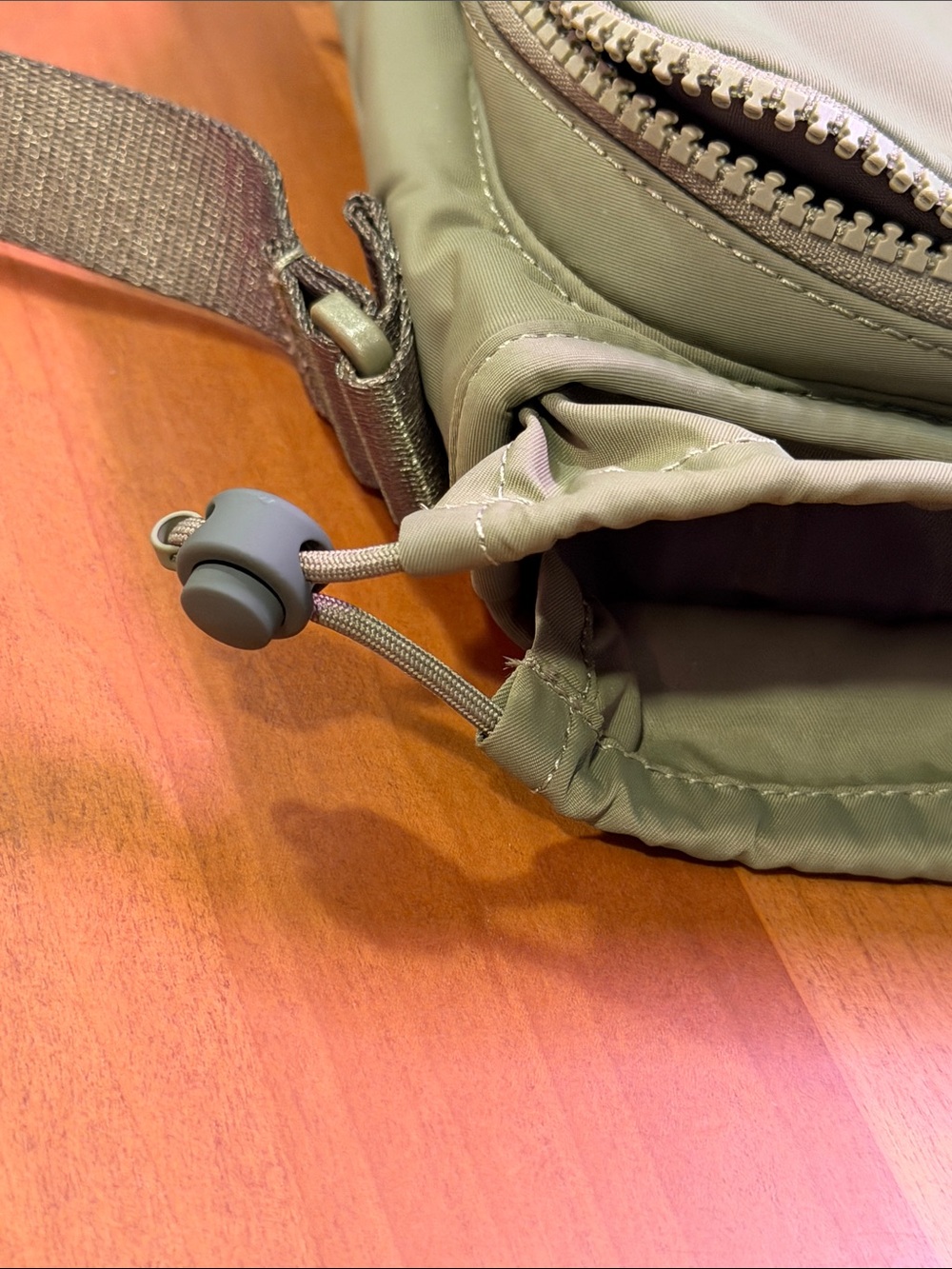 lululemon athletica Olive Green Crossbody Sling with Front Zipper Pocket - Picture 4 of 9